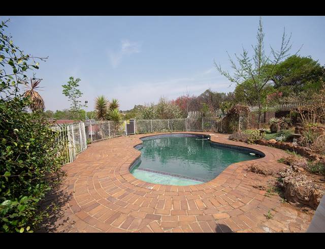 5 BEDROOM HOUSE FOR SALE IN HEIDELBERG CENTRAL